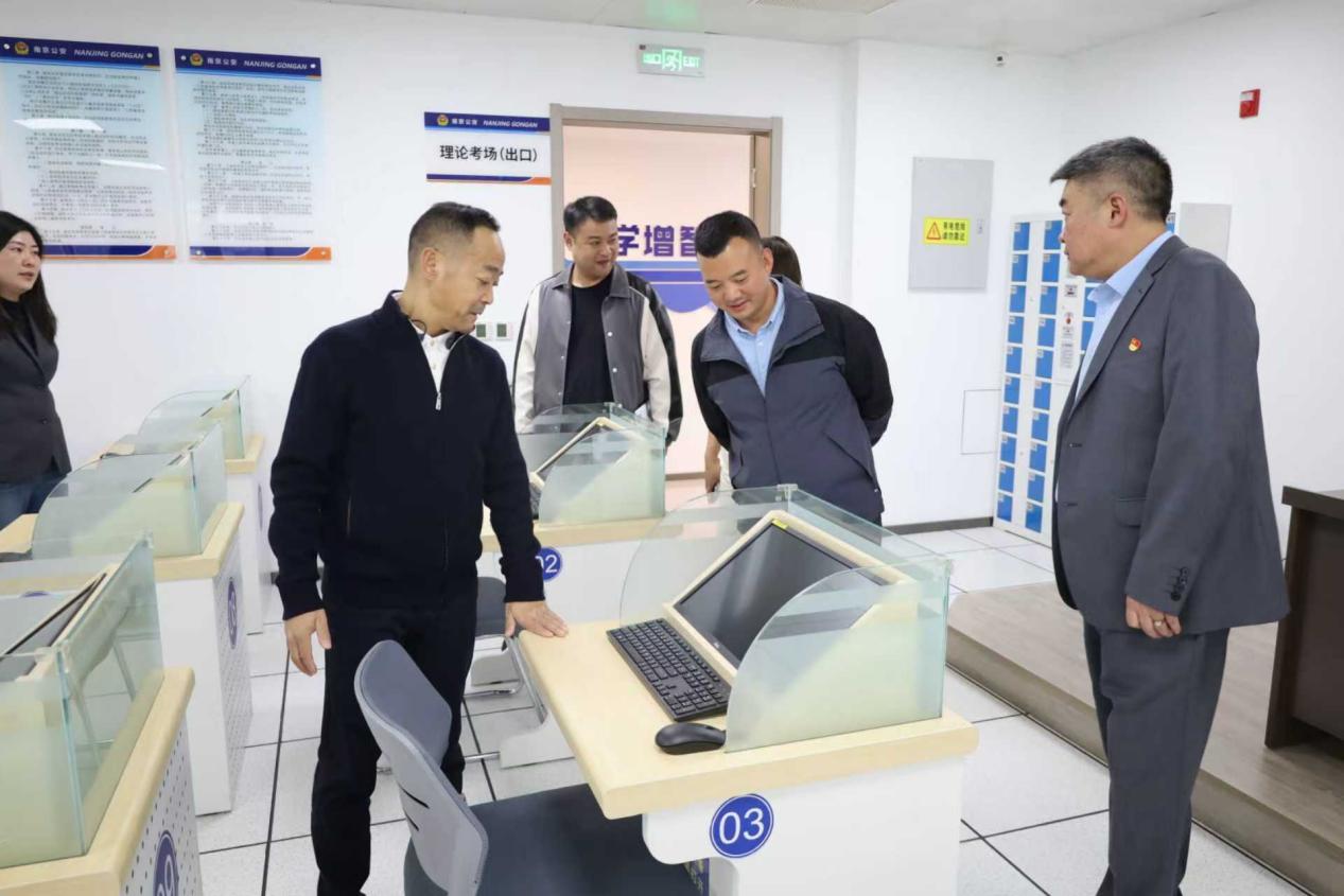 e41ff0f508f686ad1715e1fc71608ffb